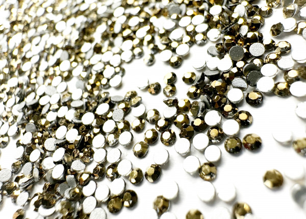 140 Straßsteine ss3 in gold hematite beonders klein